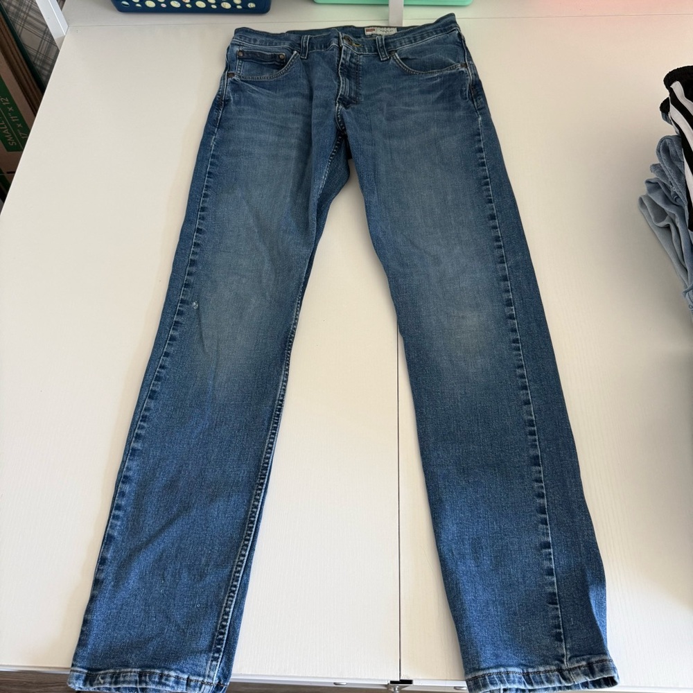 Wrangler Women’s Straight Blue Jeans